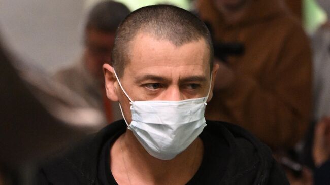 Игнат Кузин перед началом заседания суда во Втором западном окружном военном суде в Москве