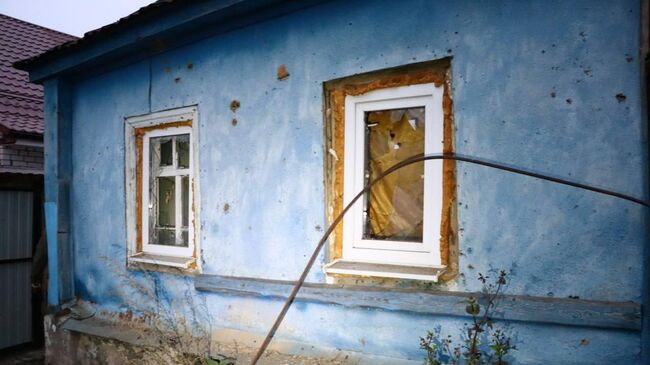 Последствия обстрела со стороны ВСУ в Рыльске Курской области