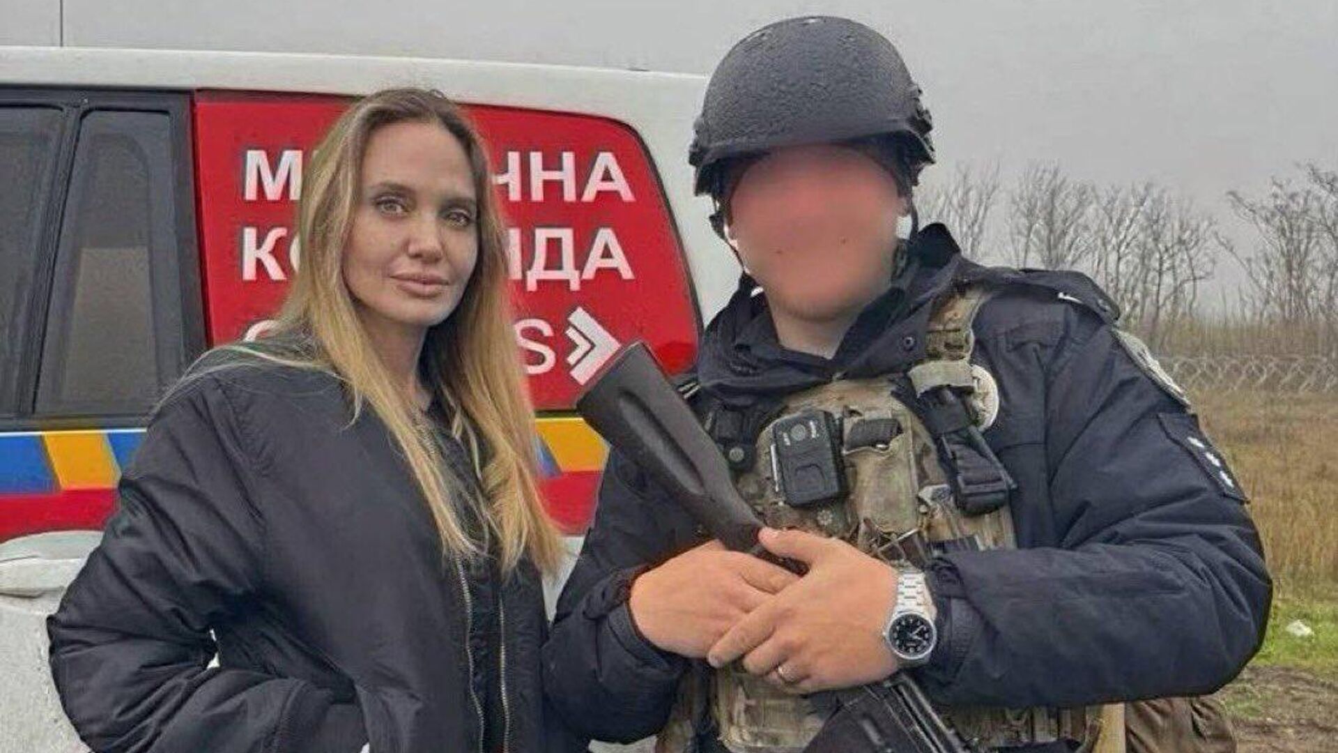 Актриса Анджелина Джоли в Херсоне Актриса Анджелина Джоли в Херсоне - РИА Новости, 1920, 06.11.2025