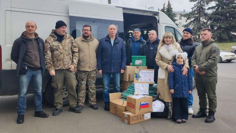 Отправка гуманитарного груза из Орловской области для бойцов СВО - РИА Новости, 1920, 06.11.2025