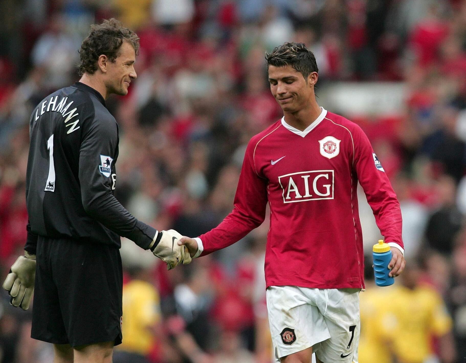 Йенс Леманн и Криштиану Роналду Йенс Леманн и Криштиану Роналду - РИА Новости, 1920, 06.11.2025