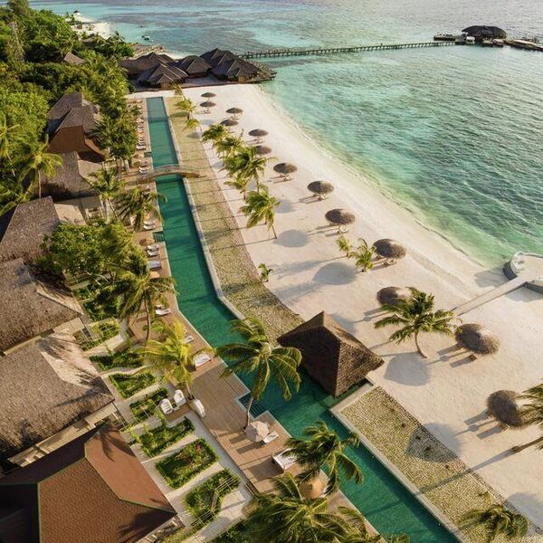 Мальдивы. Самый длинный бассейн Мальдивы. Самый длинный бассейн