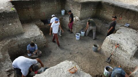 Раскопки ритуального комплекса майя Агуада-Феникс в Мексике Раскопки ритуального комплекса майя Агуада-Феникс в Мексике