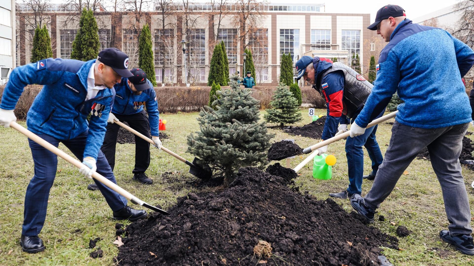 Аллею Славы в честь участников СВО открыли в подмосковных Химках  - РИА Новости, 1920, 07.11.2025