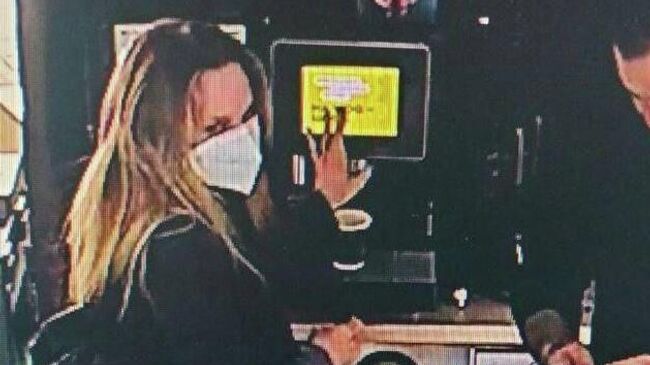 Актриса Анджелина Джоли на заправке в Тернополе