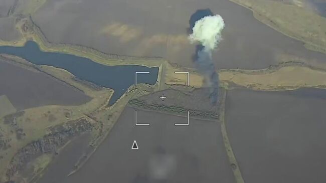 Расчет ОТРК Искандер-М нанес удар по району сосредоточения личного состава, вооружения и военной техники 411-го отдельного полка беспилотных систем ВСУ