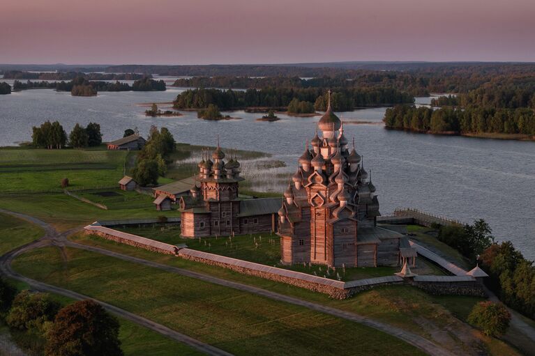 Фотография Александра Нерози Кижи на рассвете