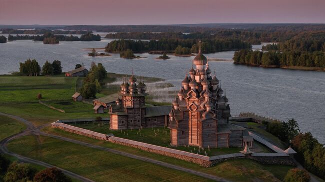 Фотография Александра Нерози Кижи на рассвете