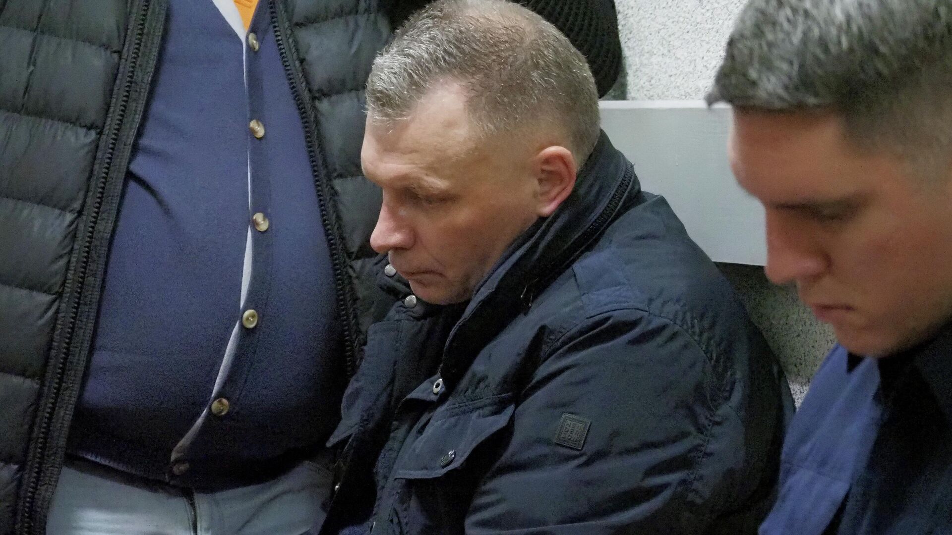 Константин Шахт - один из подозреваемых в убийстве супружеской пары в ОАЭ - в Октябрьском районном суде в Санкт-Петербурге - РИА Новости, 1920, 07.11.2025