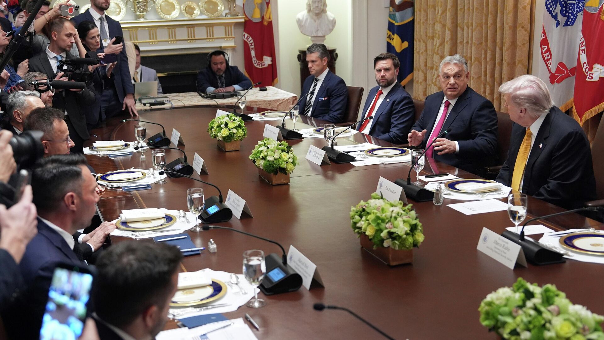 Трамп увидел шанс на встречу с Путиным в Венгрии Трамп увидел шанс на встречу с Путиным в Венгрии