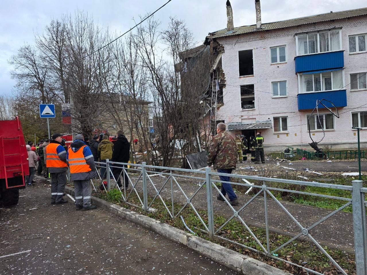 На месте взрыва бытового газа в многоквартирном доме в Куркино Тульской области