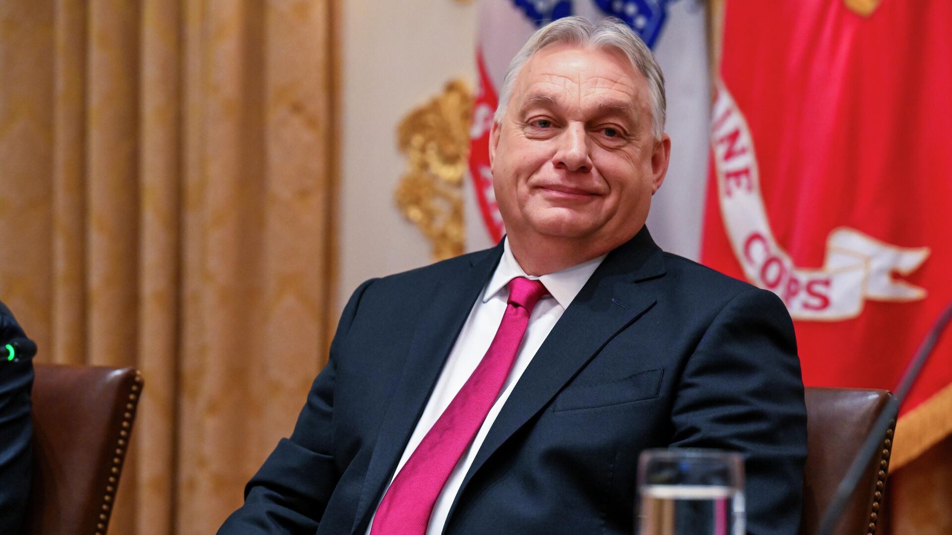 Премьер-министр Венгрии Виктор Орбан во время встречи с президентом США Дональдом Трампом - РИА Новости, 1920, 07.11.2025