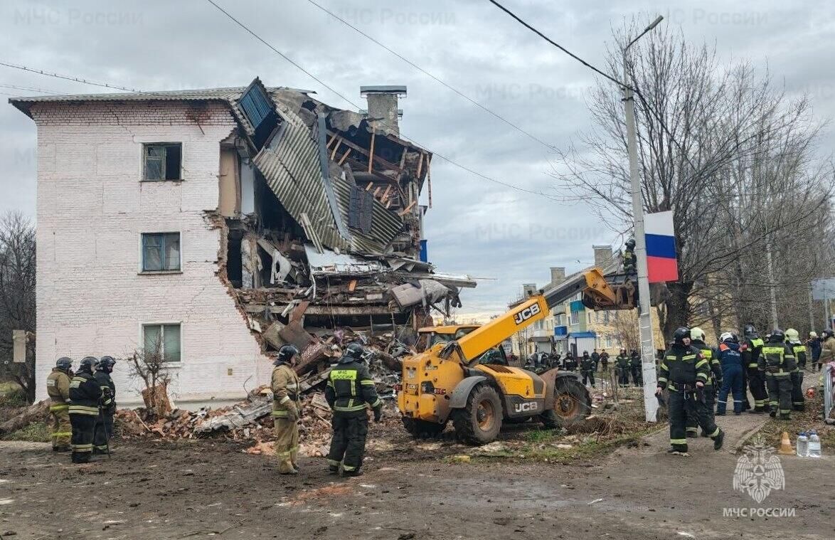 Последствия взрыва бытового газа в многоквартирном доме в Куркино Тульской области - РИА Новости, 1920, 08.11.2025