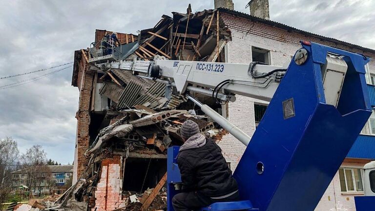 На месте взрыва бытового газа в многоквартирном доме в Куркино Тульской области