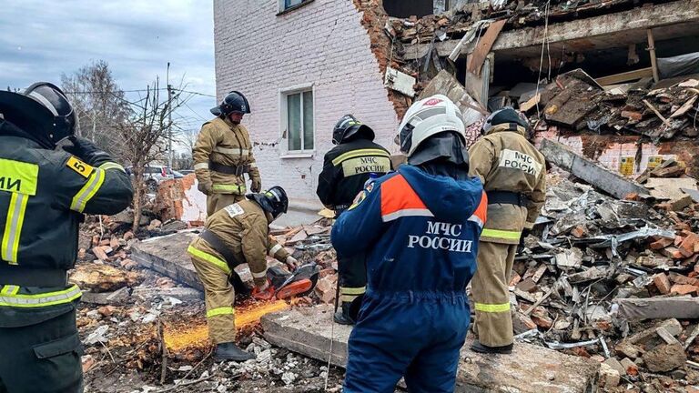 На месте взрыва бытового газа в многоквартирном доме в Куркино Тульской области