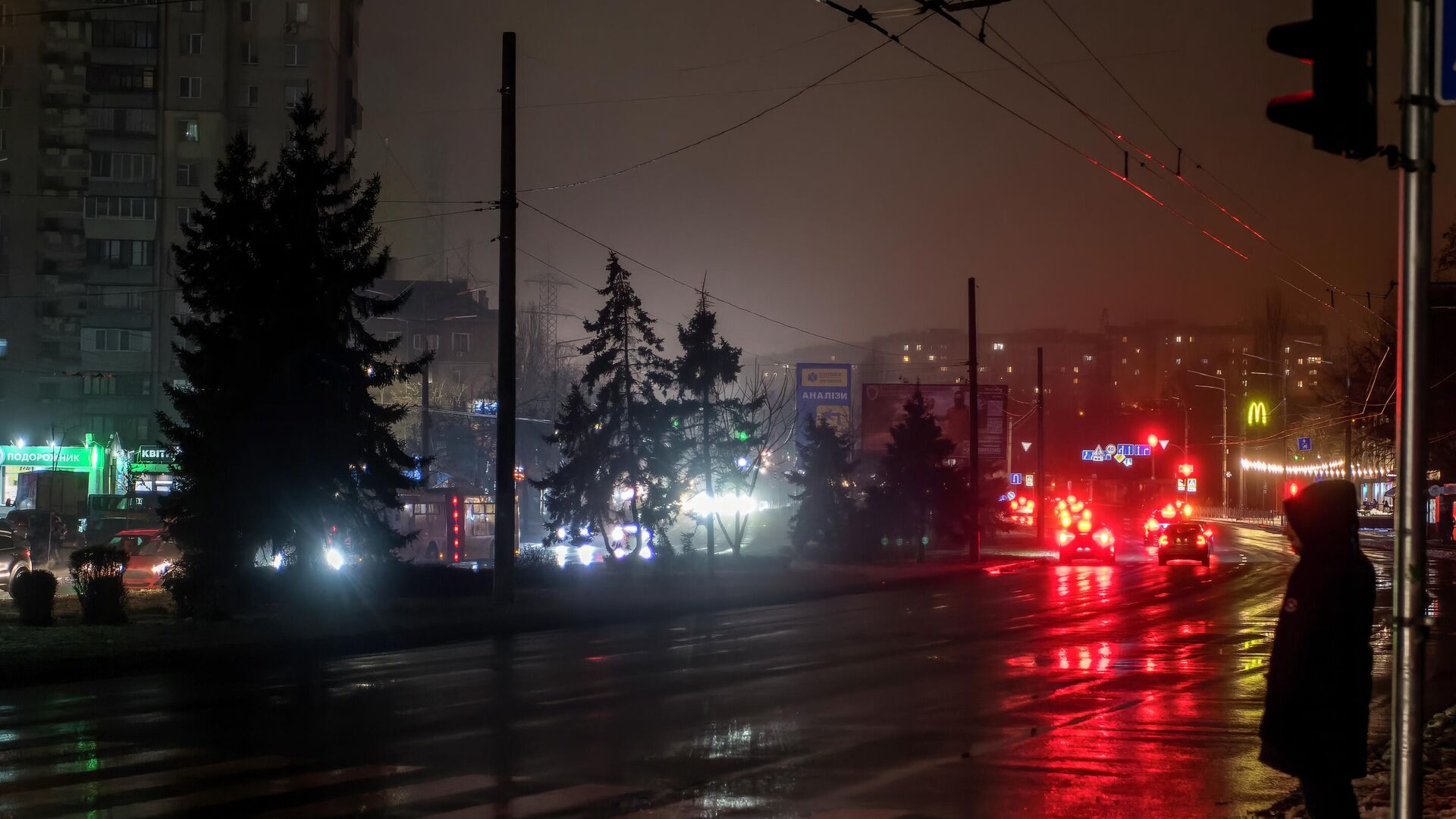 Киев погрузился во тьму из-за перебоев в подаче электричества