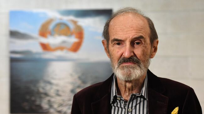 Художник Эрик Булатов