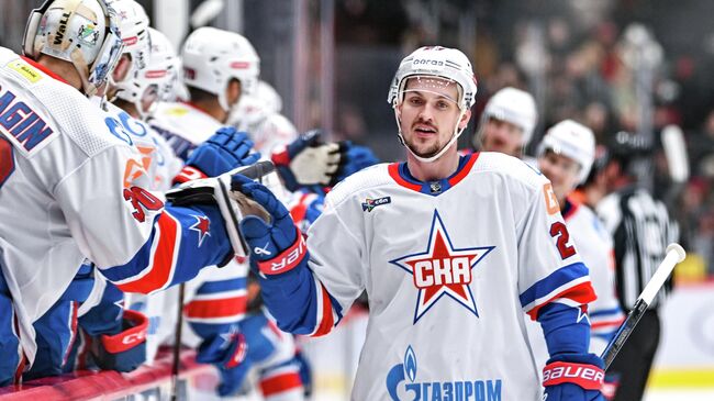 Хоккеист СКА Бреннан Менелл 