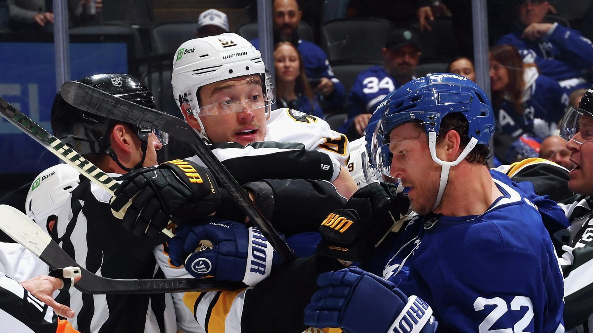 Никита Задоров и Джейк Маккейб - РИА Новости, 1920, 12.11.2025