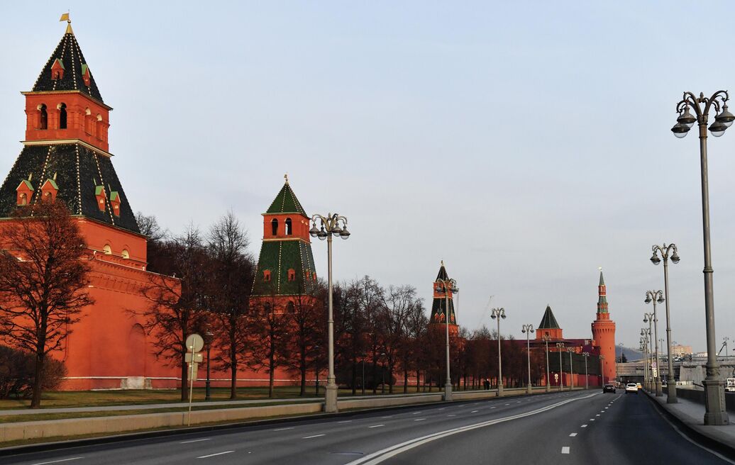 В центре Москвы временно перекрыли движение транспорта