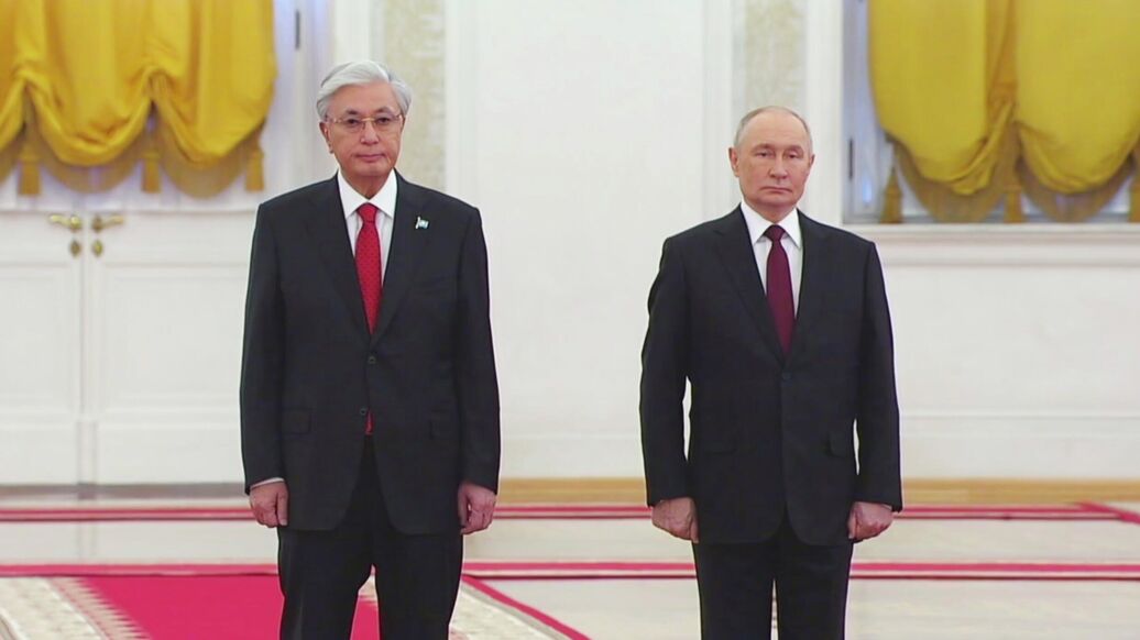 Путин и Токаев проводят переговоры в Кремле