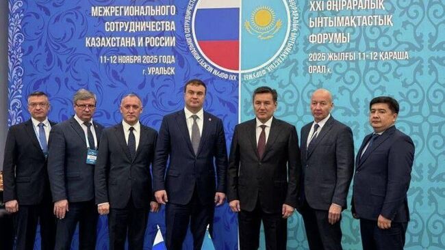 Губернатор Омской области Виталий Хоценко во время XI Форума межрегионального сотрудничества России и Казахстана