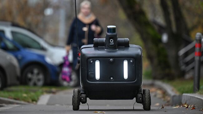 Робот-доставщик