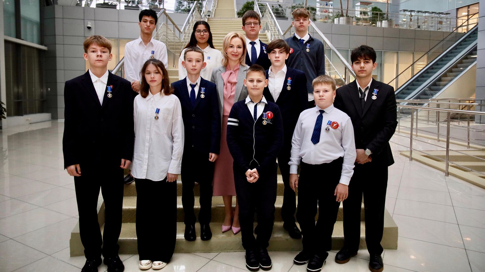 Награжденные школьники из Подмосковья - РИА Новости, 1920, 14.11.2025