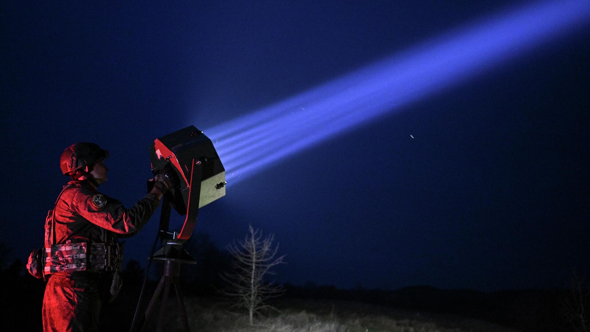 ПВО отражает атаку беспилотников на Москву ПВО отражает атаку беспилотников на Москву