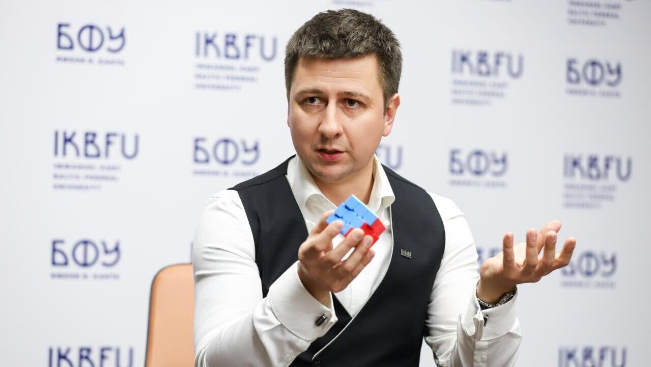 "Карт-бланш на науку". Как вузы решают проблему дефицита кадров