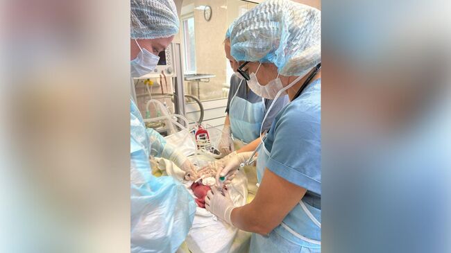 В Удмуртии врачи выходили новорожденную девочку В Удмуртии врачи выходили новорожденную девочку