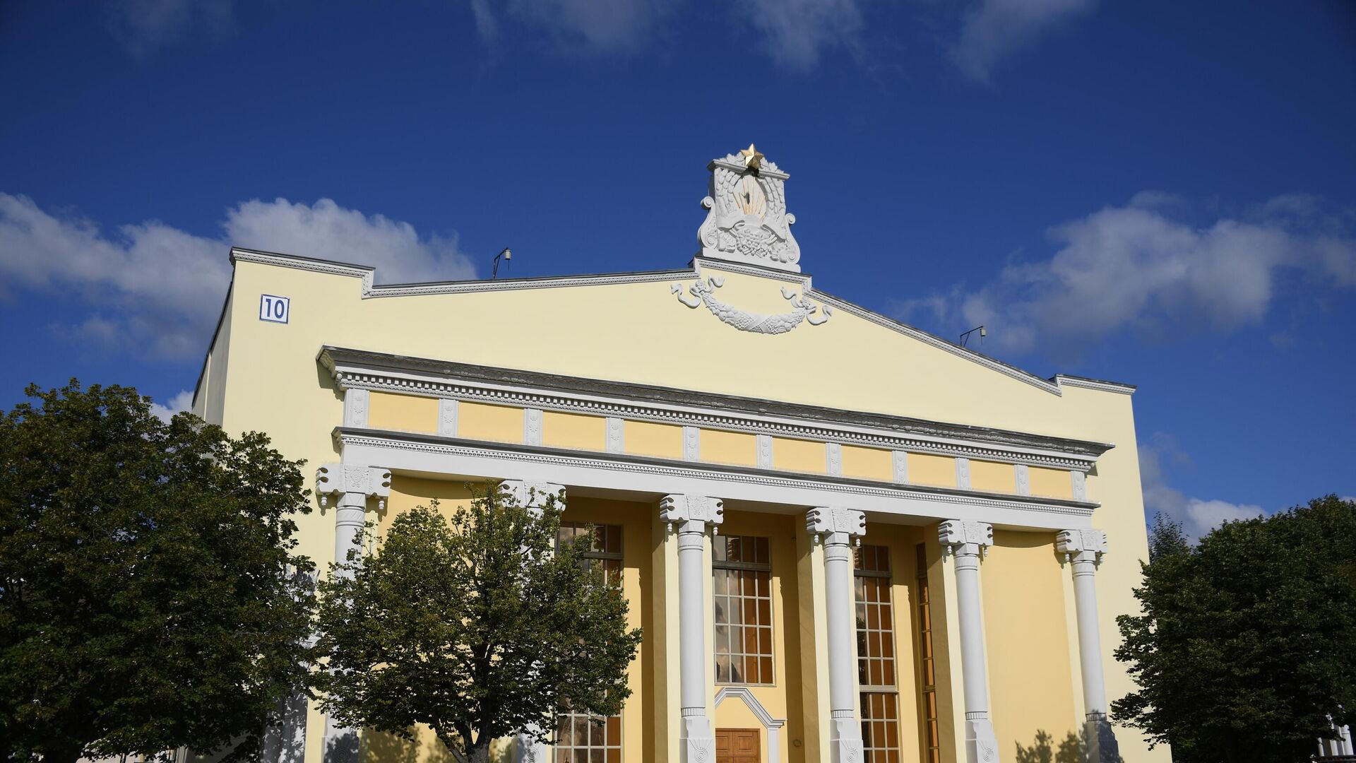 Павильон №10 Стандарты (до 1963 года Молдавская ССР) на ВДНХ в Москве - РИА Новости, 1920, 18.11.2025