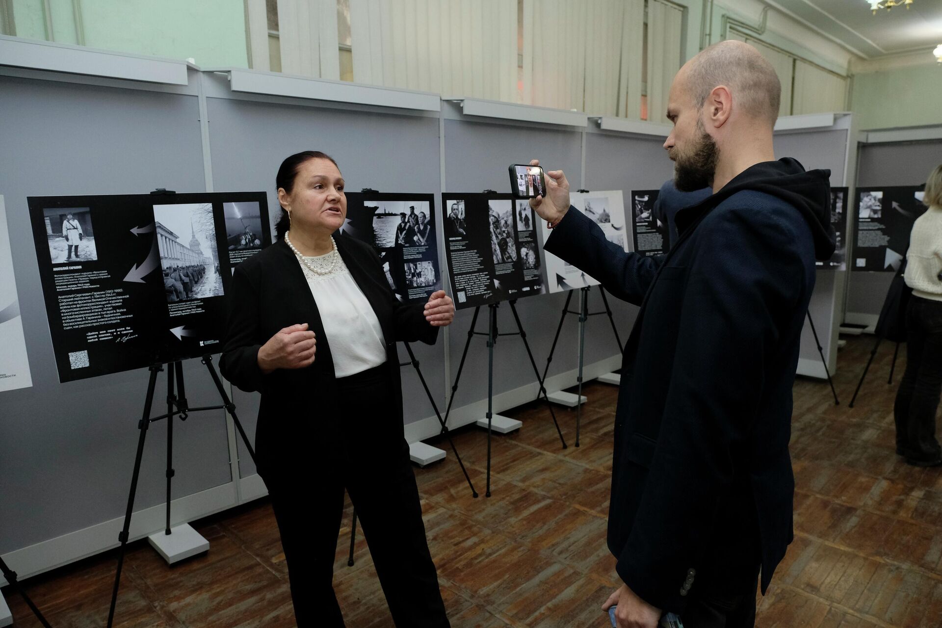И.о. директора Мелитопольского городского краеведческого музея Татьяна Шевченко-Чепелева И.о. директора Мелитопольского городского краеведческого музея Татьяна Шевченко-Чепелева - РИА Новости, 1920, 18.11.2025