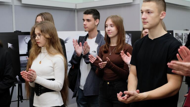 Открытие фотовыставки проекта Отражение. 1941-1945 гг. в Мелитополе Открытие фотовыставки проекта Отражение. 1941-1945 гг. в Мелитополе