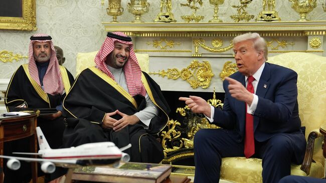 Президент США Дональд Трамп и наследный принц Саудовской Аравии Мухаммед бен Салман во время всречи в Вашингтоне