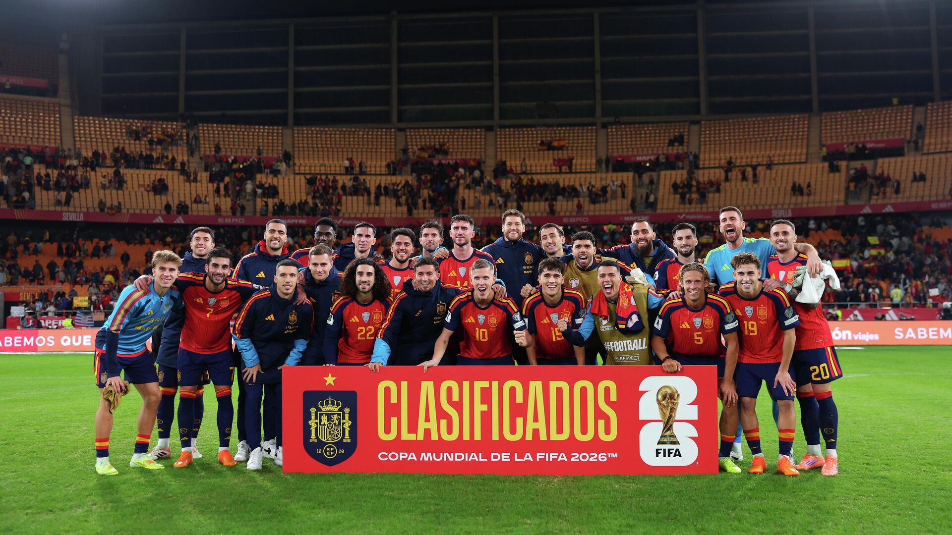 Футболисты сборной Испании - РИА Новости, 1920, 19.11.2025