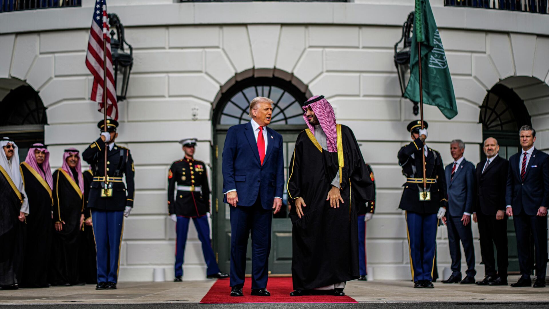 Наследный принц Саудовской Аравии Мухаммед бен Салман прибыл в Белый дом. 18 ноября 2025 Наследный принц Саудовской Аравии Мухаммед бен Салман прибыл в Белый дом. 18 ноября 2025 - РИА Новости, 1920, 18.11.2025