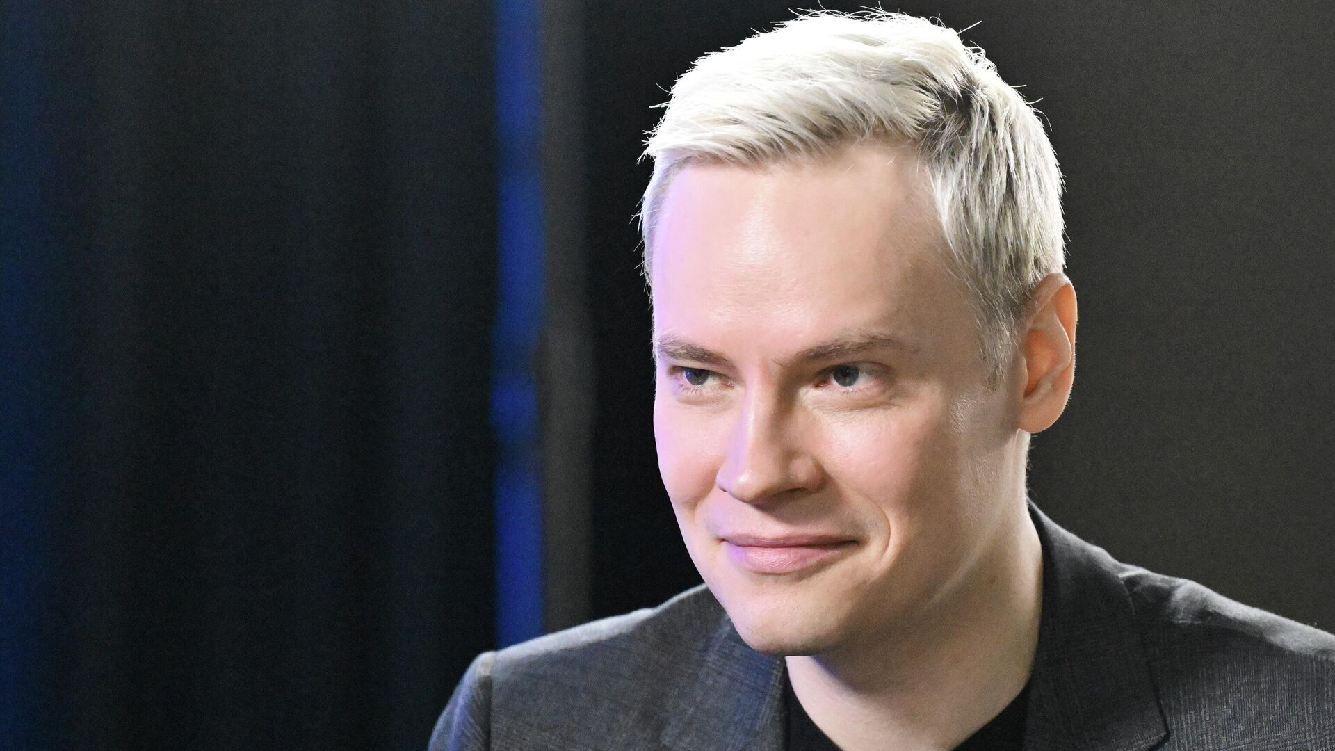 Певец Shaman (Ярослав Дронов) во время интервью агентству РИА Новости - РИА Новости, 1920, 21.11.2025