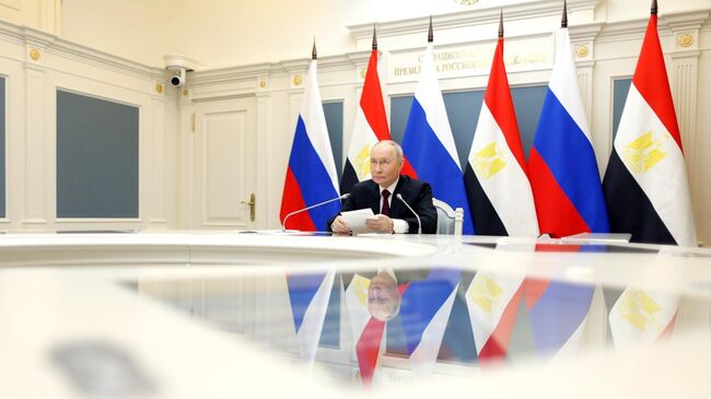 Церемония установки в проектное положение корпуса реактора энергоблока АЭС Эль-Дабаа