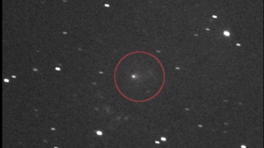 "Инопланетный корабль" приблизился к Земле