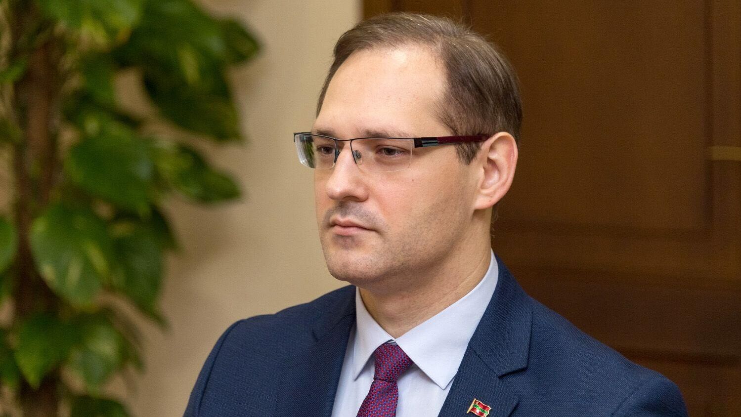 Глава МИД ПМР Виталий Игнатьев Глава МИД ПМР Виталий Игнатьев - РИА Новости, 1920, 21.11.2025