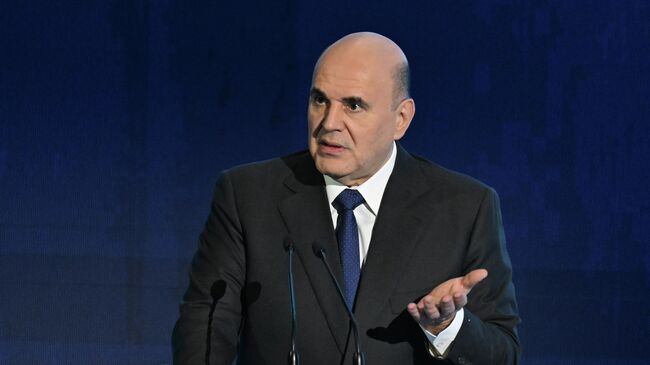 Председатель правительства РФ Михаил Мишустин выступает на пленарной дискуссии Транспортная инфраструктура. Баланс государственных и частных интересов выставки и форума Транспорт России