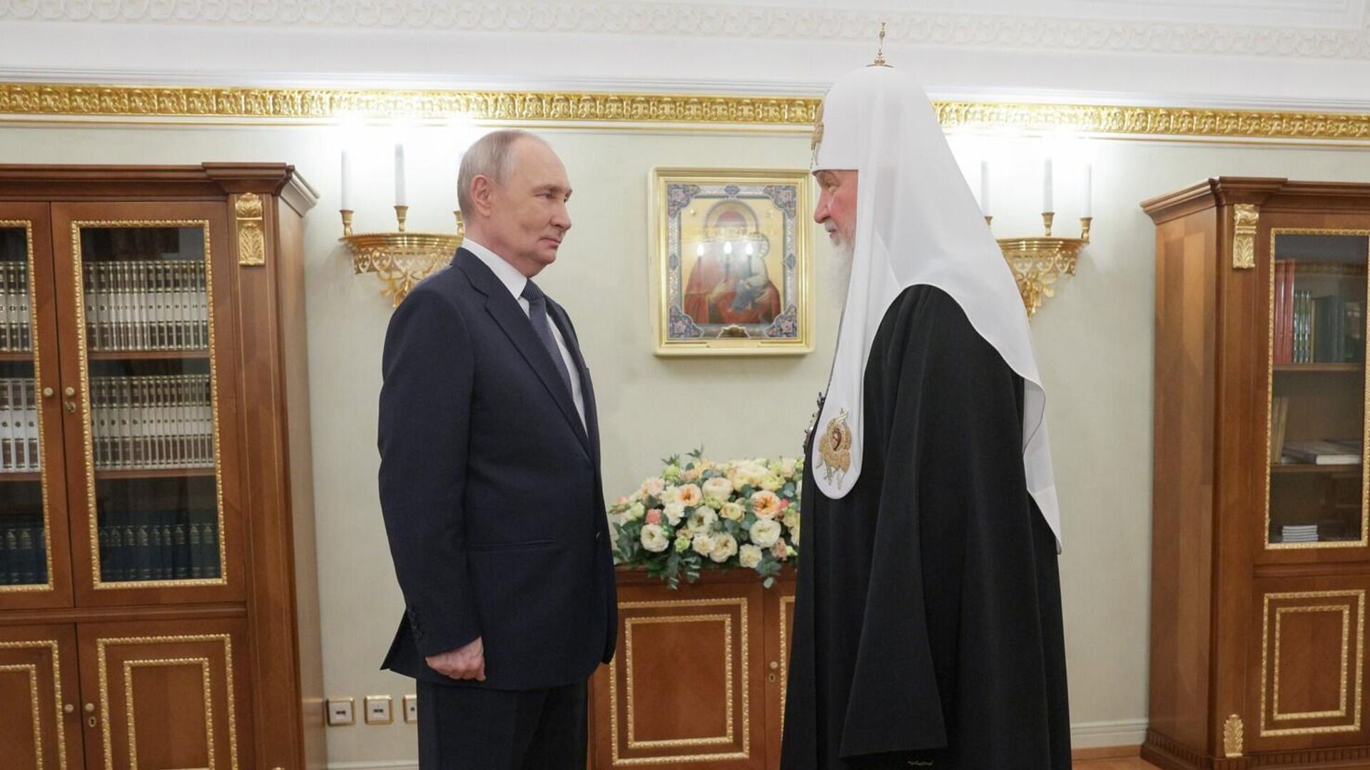 Патриарх Кирилл поблагодарил Путина за вклад в церковно-светские отношения 