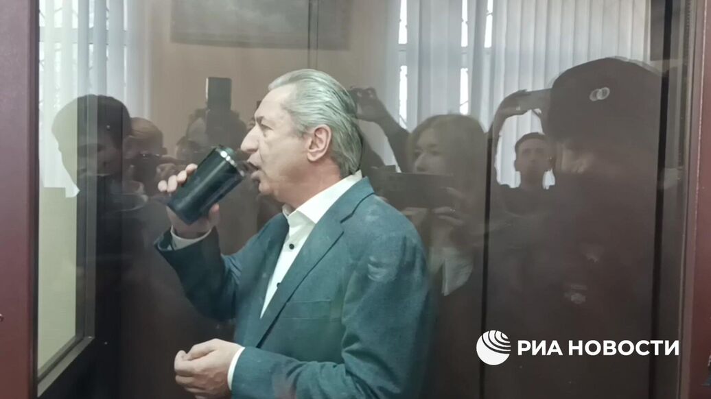 И.о. вице-премьер Башкирии пил кофе, слушая свой приговор