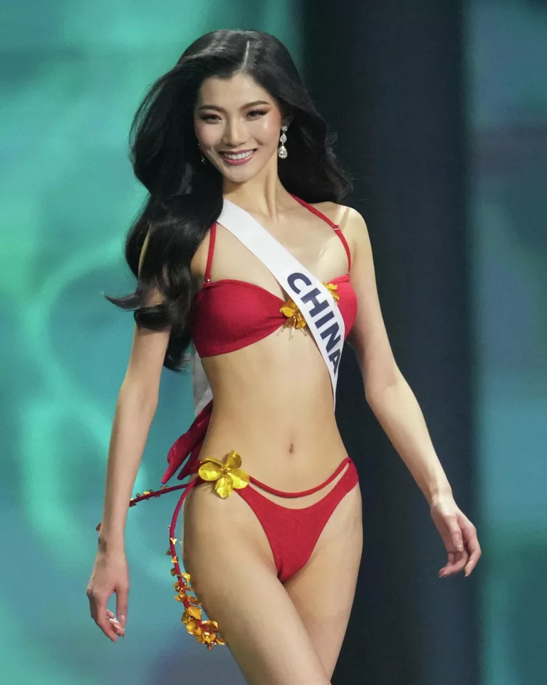 Китайската състезателка Джао На по време на 74-ия конкурс „Мис Вселена“ в Тайланд Китайската състезателка Джао На по време на 74-ия конкурс „Мис Вселена“ в Тайланд