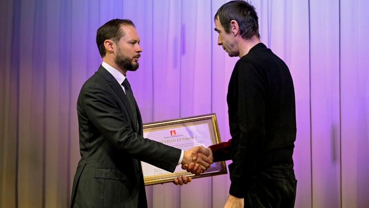 Королев поздравил тверских аграриев с Днем работника сельского хозяйства Королев поздравил тверских аграриев с Днем работника сельского хозяйства - РИА Новости, 1920, 21.11.2025