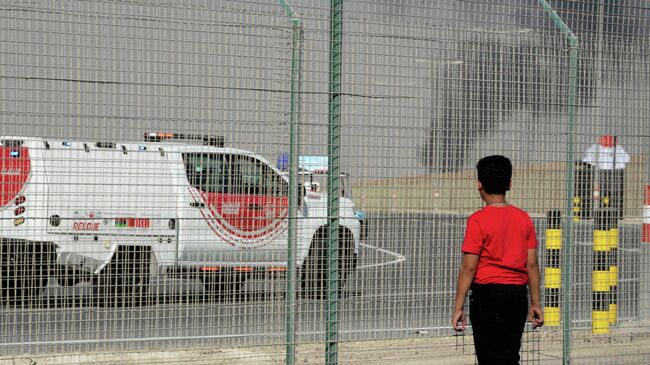 Дым на месте падения истребителя Tejas на авиасалоне в Дубае. 21 ноября 2025