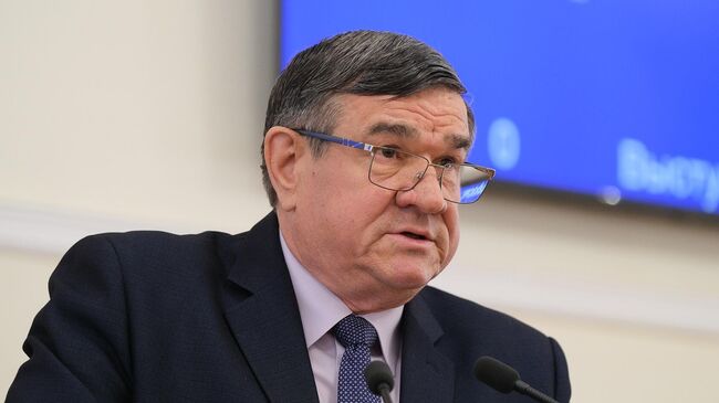 Евгений Дунаев