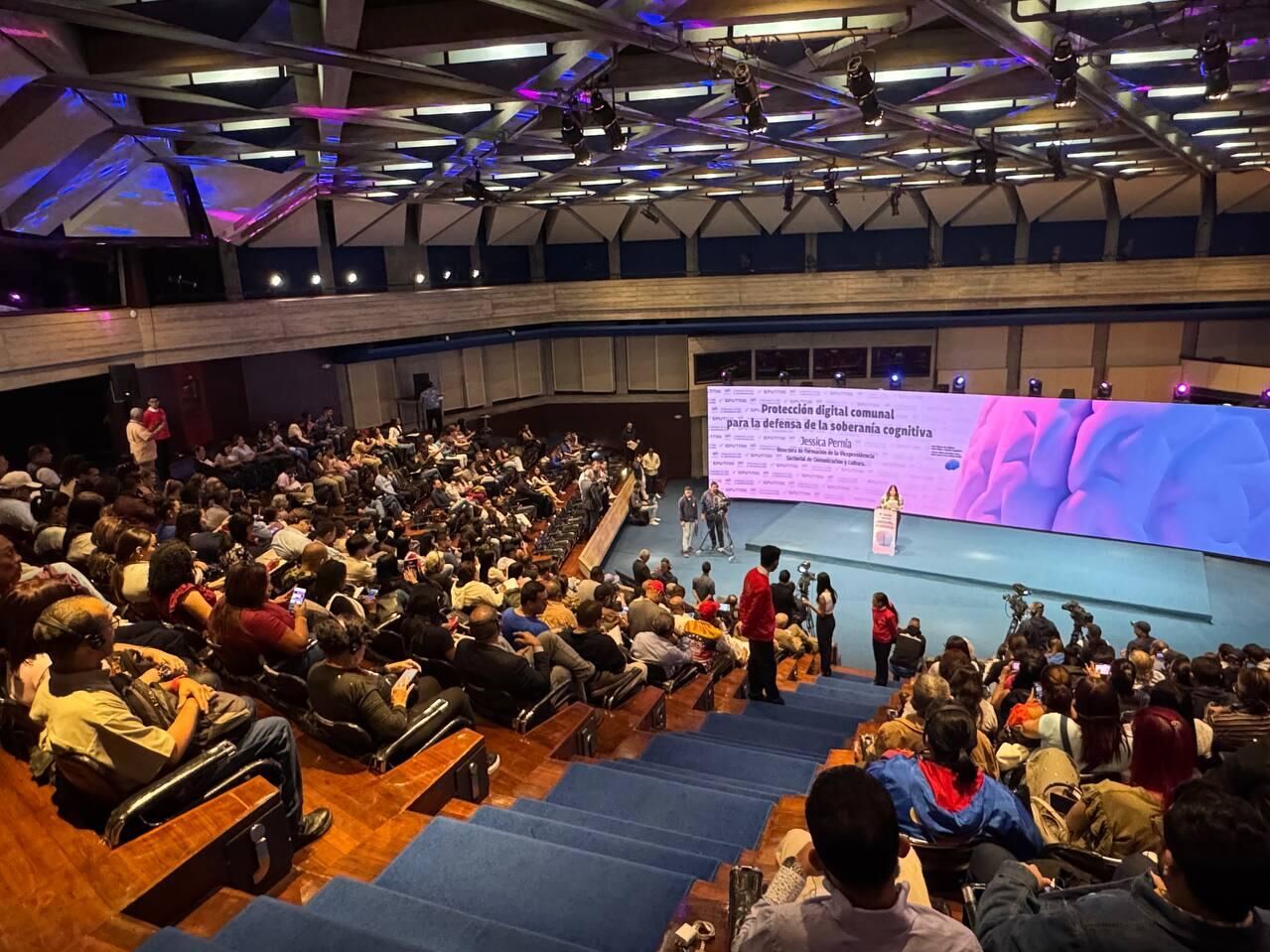 Форум Новая цифровая эра, фейковые новости и когнитивная война Форум Новая цифровая эра, фейковые новости и когнитивная война - РИА Новости, 1920, 21.11.2025