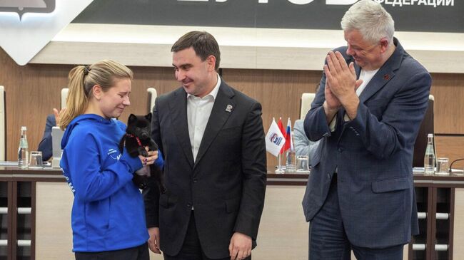 Глава городского округа Реутов Филипп Науменко встретился с представителями молодежного актива на мероприятии, посвященном 20-летию Молодой Гвардии Единой России